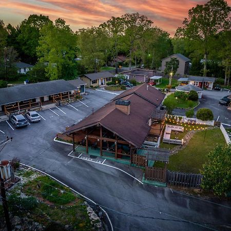 Cedarwood Inn Hendersonville Extérieur photo