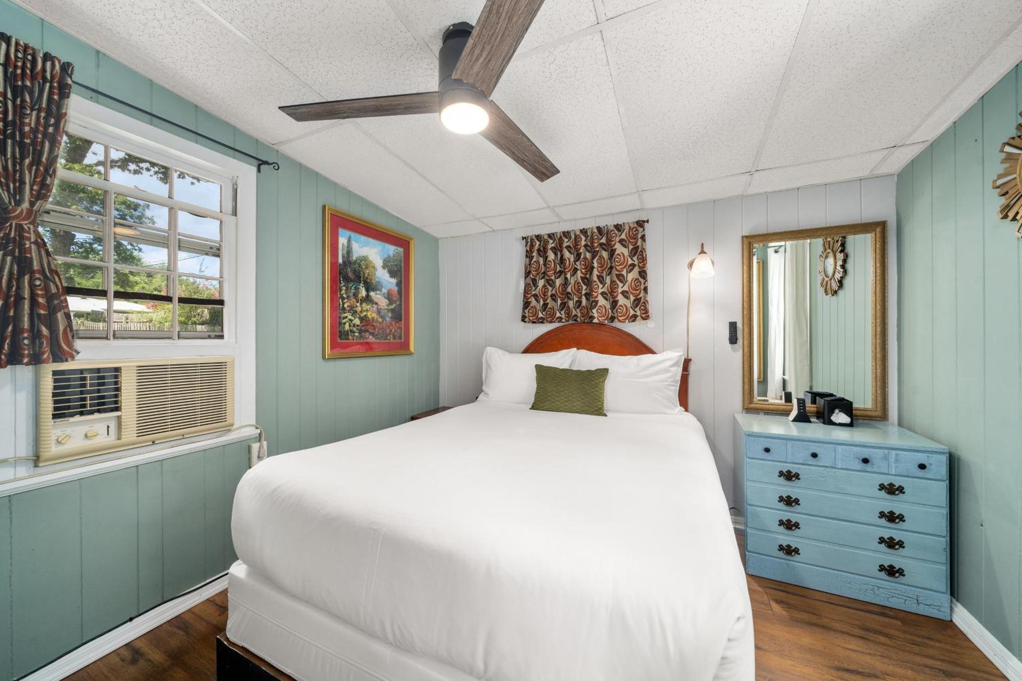 Cedarwood Inn Hendersonville Extérieur photo