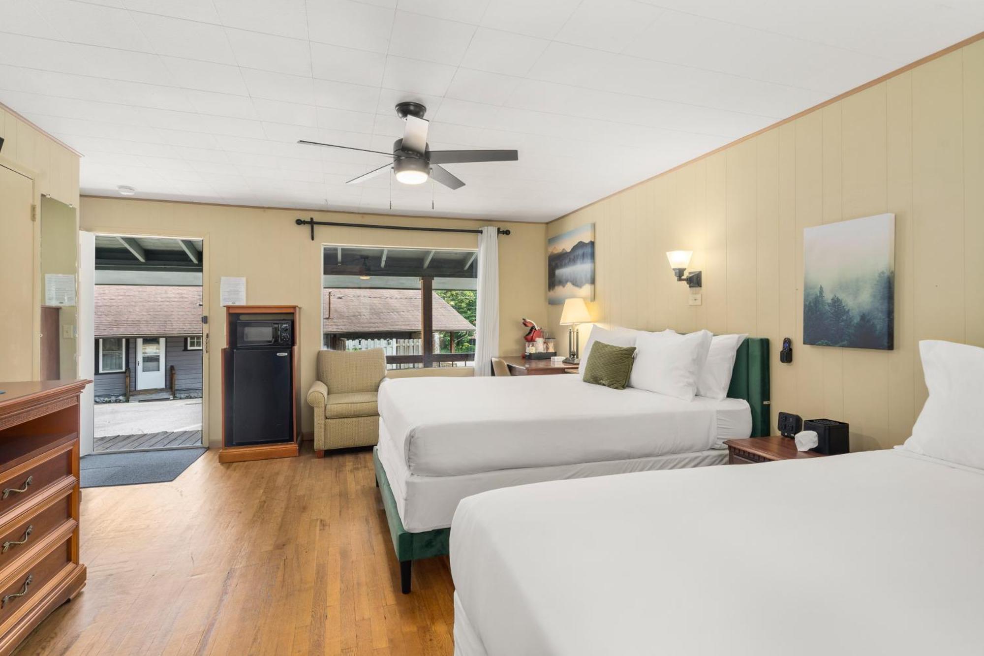 Cedarwood Inn Hendersonville Extérieur photo