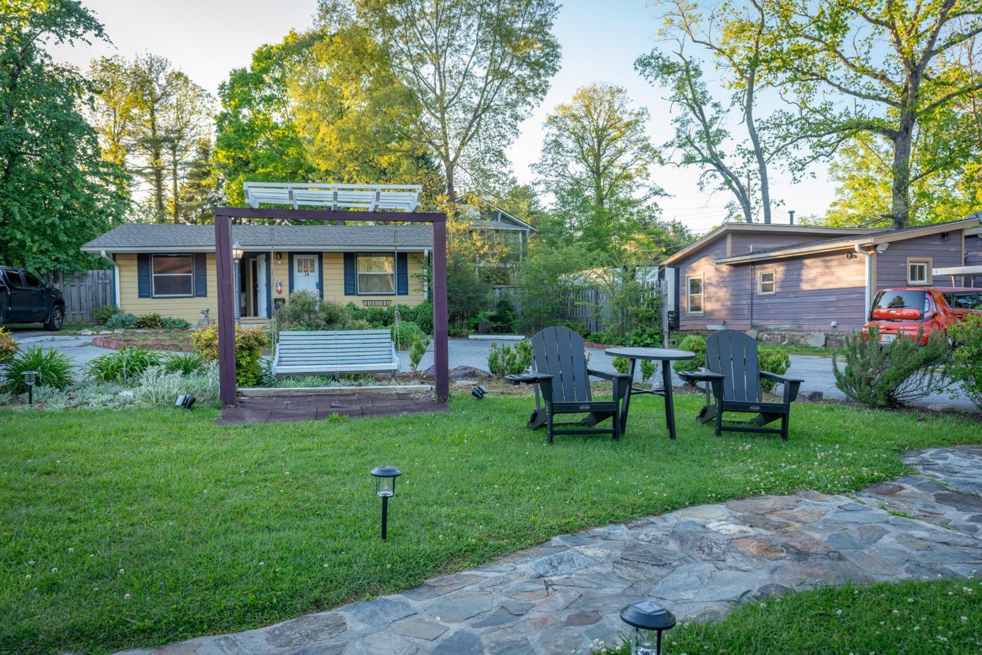 Cedarwood Inn Hendersonville Extérieur photo
