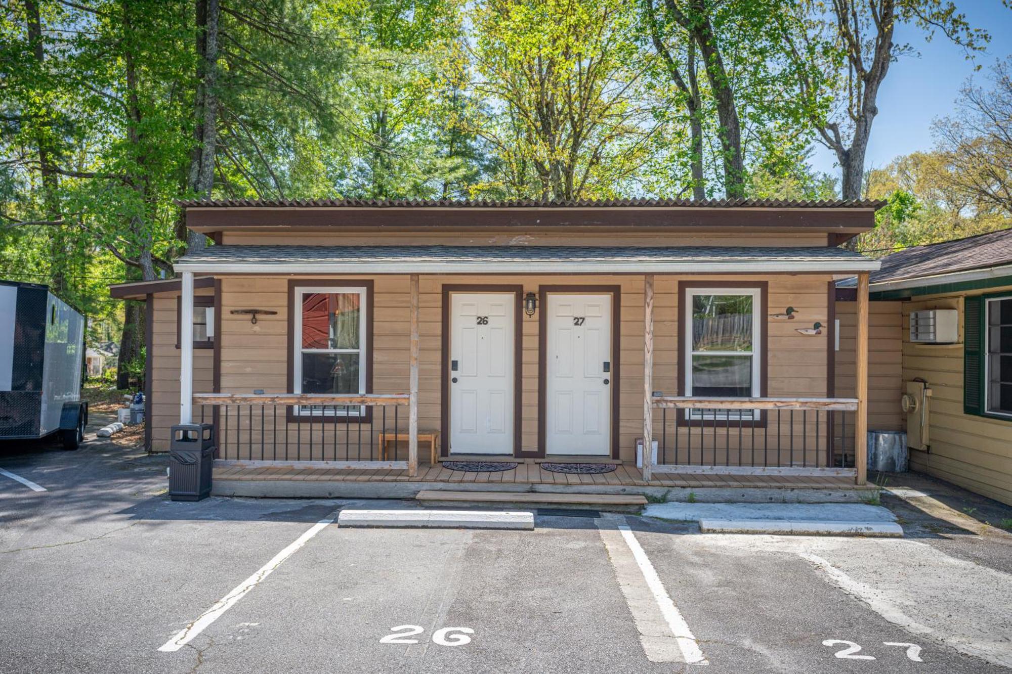 Cedarwood Inn Hendersonville Extérieur photo