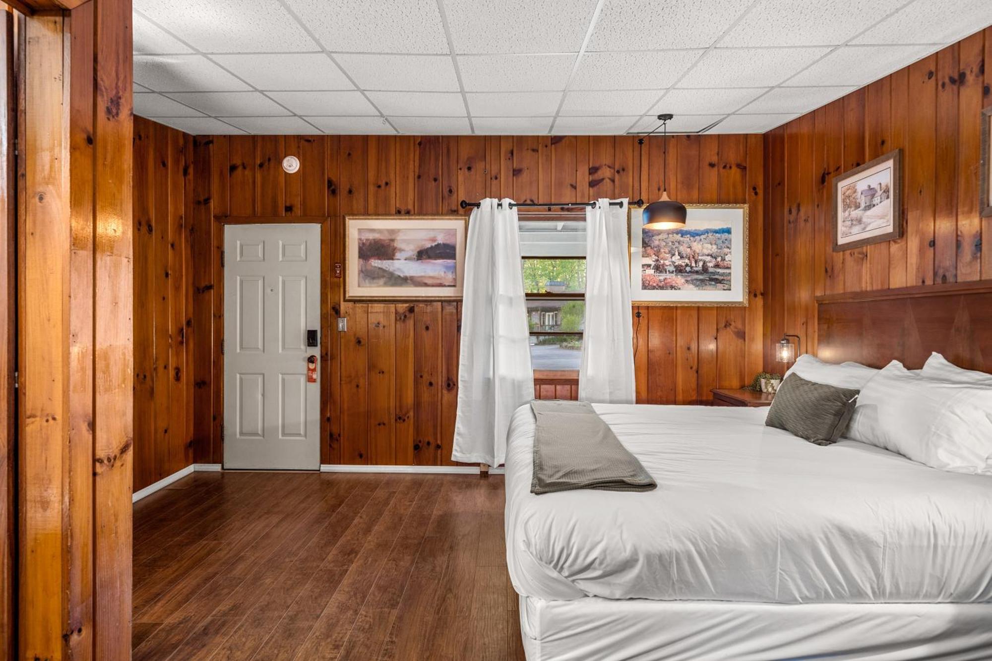 Cedarwood Inn Hendersonville Extérieur photo